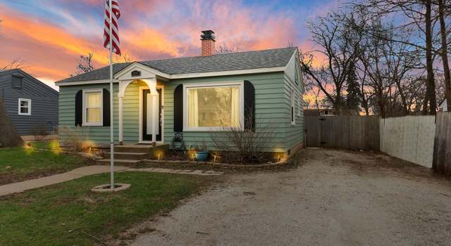 Photo of 3009 Mourine Ln, Mchenry, IL 60051
