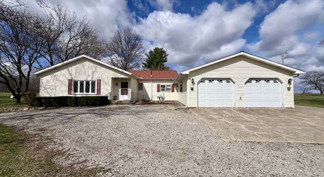Photo of 20038 N County Road 2350e, Oakland, IL 61943