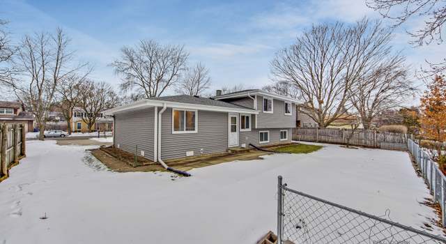 Photo of 6S157 Country Dr, Naperville, IL 60540