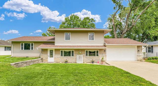 Photo of 11 Penz Dr, Oakwood, IL 61858