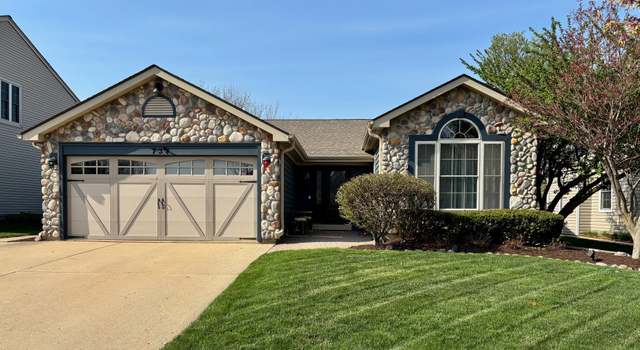Photo of 734 Bluejay Cir, Elk Grove Village, IL 60007