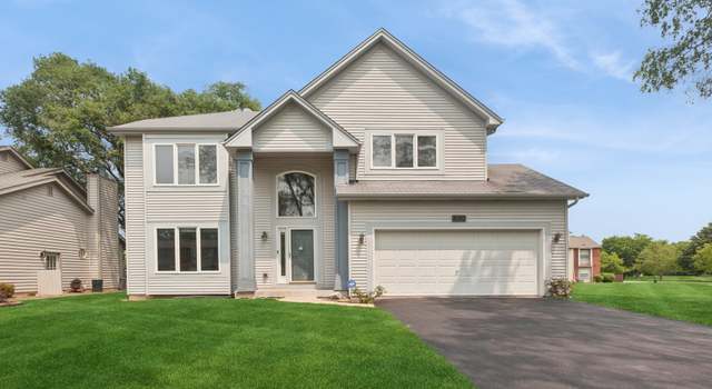 Photo of 2100 Country Lakes Dr, Naperville, IL 60563
