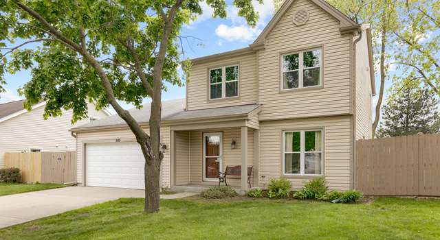Photo of 585 Kensington Ct, Roselle, IL 60172