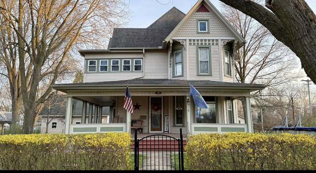 Photo of 403 E Hickory St, Fairbury, IL 61739