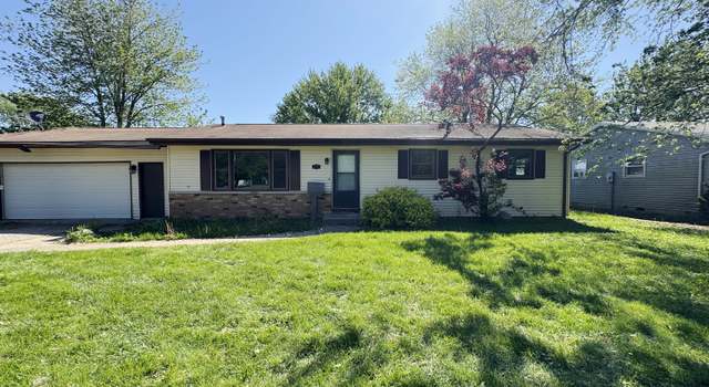 Photo of 310 N 3rd Ave, Chenoa, IL 61726