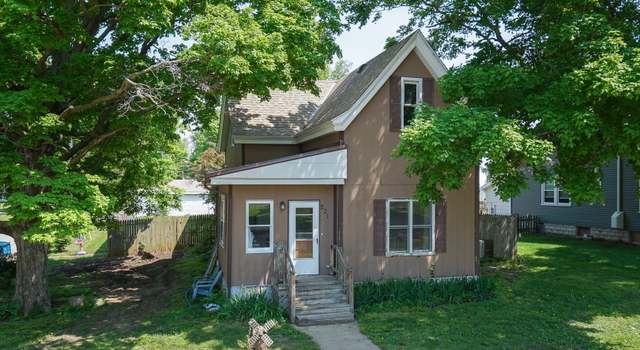 Photo of 201 E Boundary St, Stanford, IL 61774