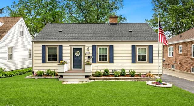 Photo of 633 S Cornell Ave, Villa Park, IL 60181