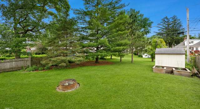 Photo of 633 S Cornell Ave, Villa Park, IL 60181