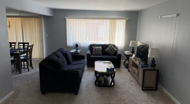 Photo of 8230 Elmwood St #204, Skokie, IL 60077