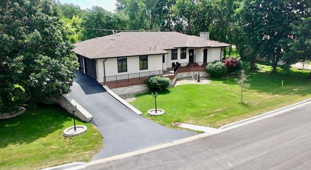 Photo of 1S701 Eisenhower Rd, Oakbrook Terrace, IL 60181