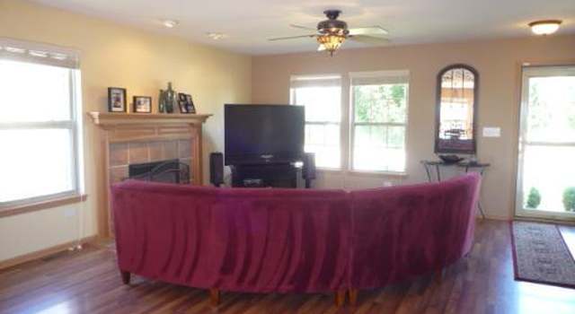 Photo of 1896 Windette Dr, Montgomery, IL 60538