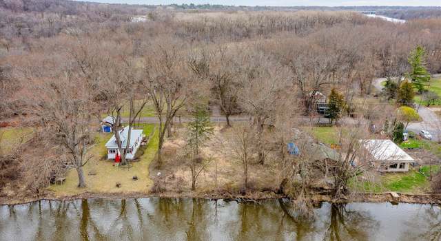 Photo of 33W980 Fox River Dr, Dundee, IL 60118