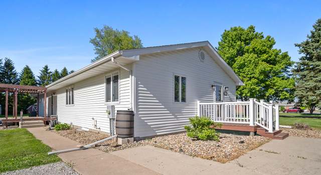 Photo of 475 E Clay St, El Paso, IL 61738