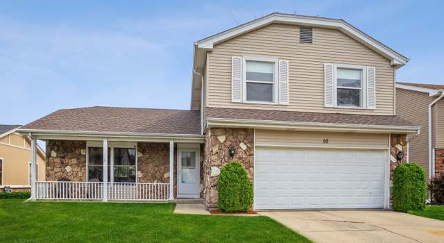Photo of 10 Claridge Ct, Streamwood, IL 60107
