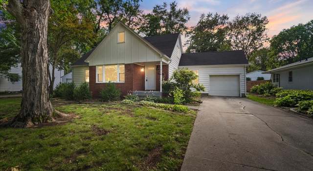 Photo of 119 N Adelaide St, Normal, IL 61761