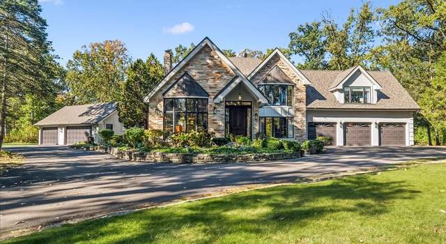 Photo of 1370 Woodland Ln, Riverwoods, IL 60015