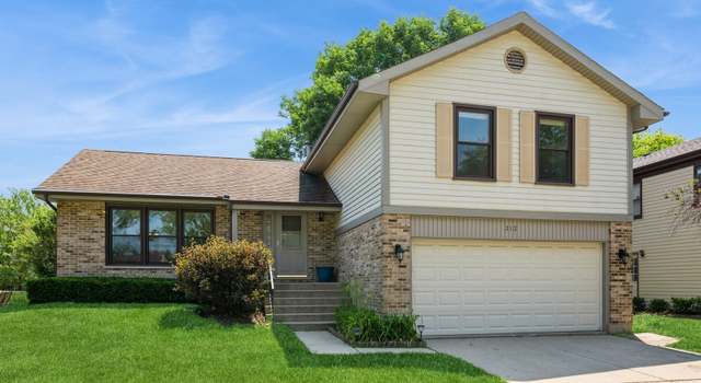 Photo of 313 Ronnie Dr, Buffalo Grove, IL 60089
