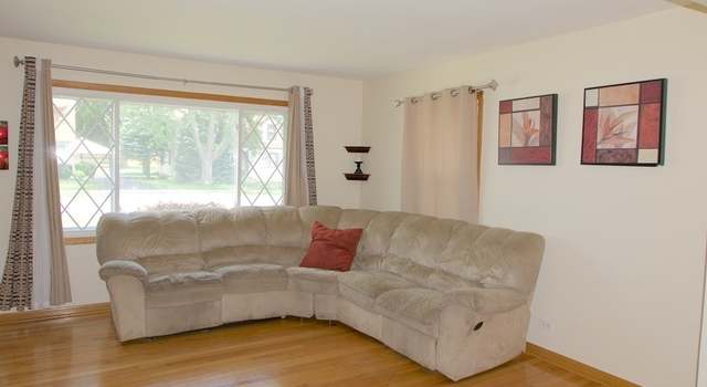 Photo of 237 Hayes Dr, Northlake, IL 60164