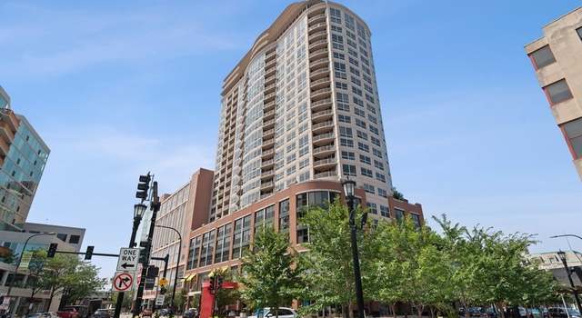 Photo of 807 Davis St #807, Evanston, IL 60201