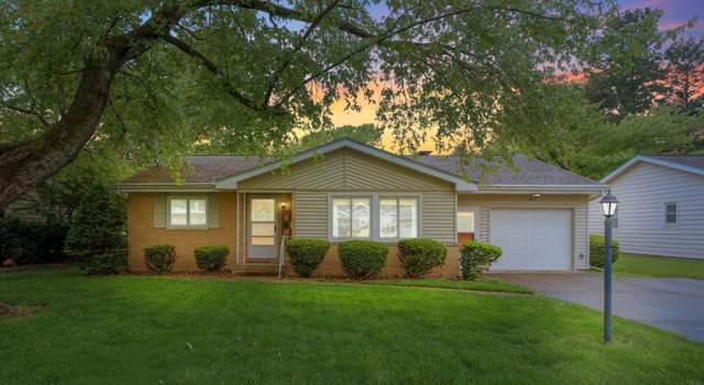 Photo of 203 S 7th St, St. Joseph, IL 61873