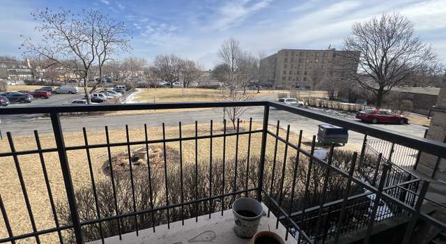 Photo of 7141 N Kedzie Ave #210, Chicago, IL 60645