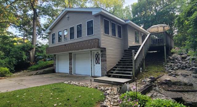 Photo of 204 Carthage Ct, Poplar Grove, IL 61065
