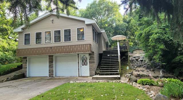 Photo of 204 Carthage Ct, Poplar Grove, IL 61065