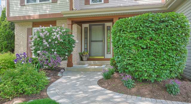 Photo of 585 Meadowview Dr, Wauconda, IL 60084