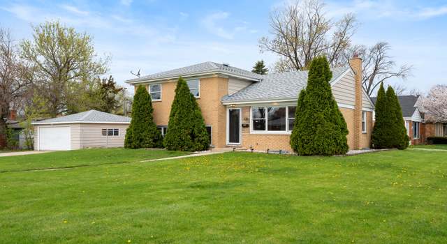 Photo of 44 Cranbrook Dr, Des Plaines, IL 60016