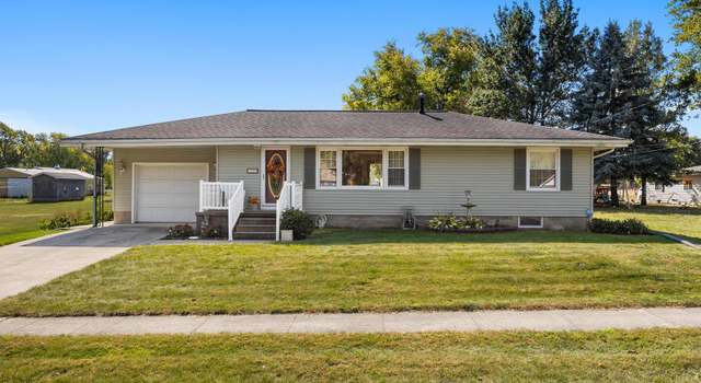 Photo of 107 E Hickory St, Chatsworth, IL 60921