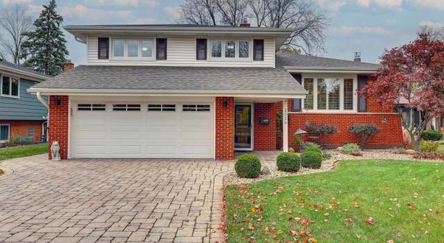 Property at 2026 Irwin Ave, Park Ridge, IL 60068, 4 beds, 2.5 baths