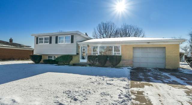 Photo of 1715 W Kim Ave, Mount Prospect, IL 60056