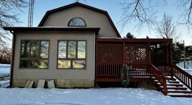 Photo of 113 Pekin St, Dewitt, IL 61735