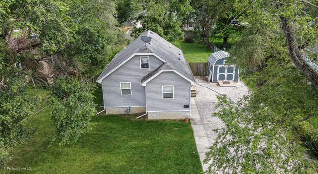 Photo of 385 W Oak St, Coal City, IL 60416