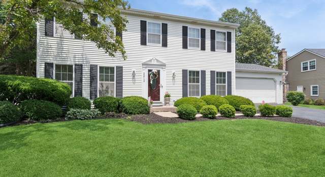 Photo of 2212 Rosehill Ct, Naperville, IL 60565