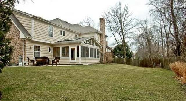 Photo of 264 Oakwood Ct, Wheaton, IL 60189