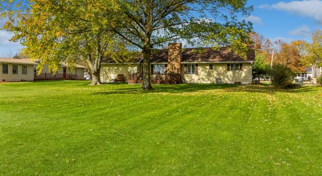 Photo of 1706 Fairside Dr, Sandwich, IL 60548