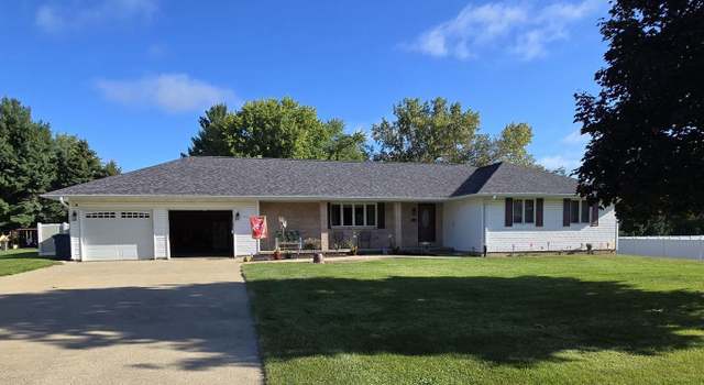 Photo of 25632 Front St, Sterling, IL 61081