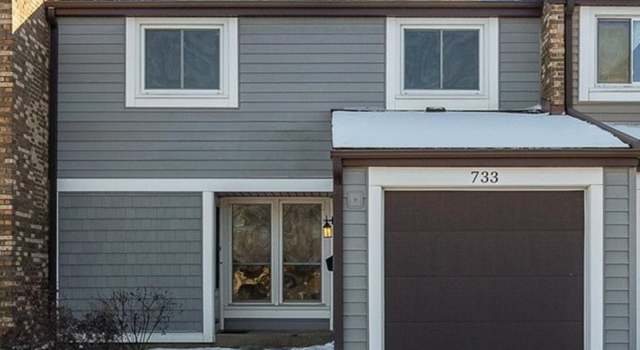Photo of 733 Lakeside Circle Dr, Wheeling, IL 60090