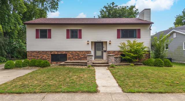 Photo of 748 S Locust St, Pontiac, IL 61764