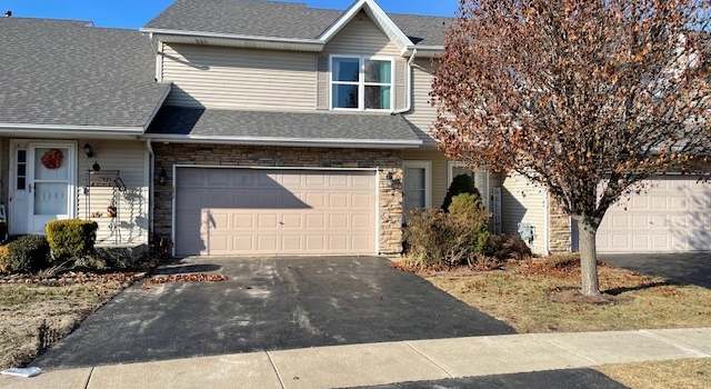 Photo of 1103 Alexandria Dr, Sycamore, IL 60178