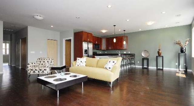 Photo of 2240 W Madison St #101, Chicago, IL 60612