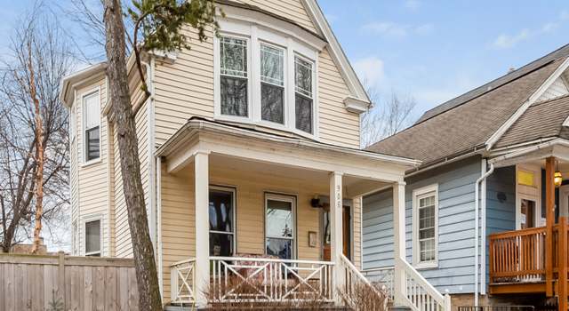 Photo of 906 HAMLIN St, Evanston, IL 60201