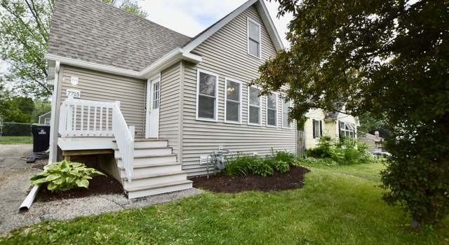 Photo of 7715 E Sunset Dr, Wonder Lake, IL 60097