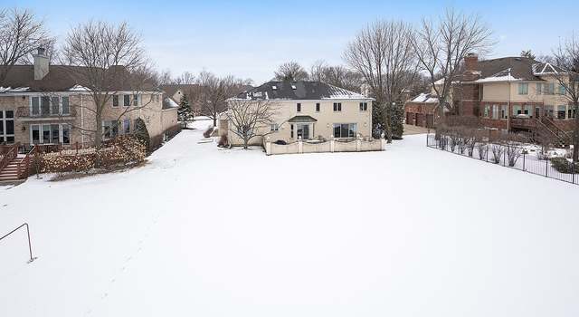 Photo of 3911 Greenacre Dr, Northbrook, IL 60062