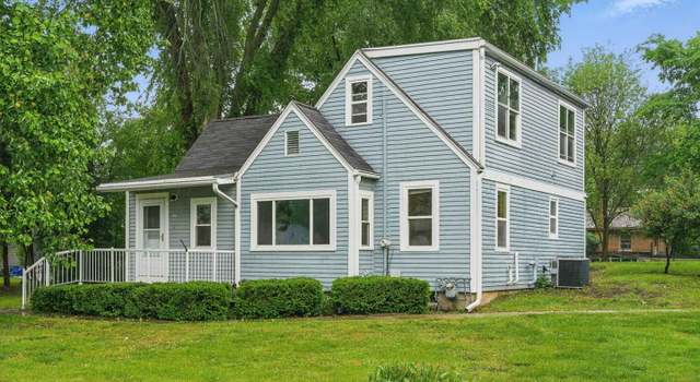 Property at 318 David Ct, Island Lake, IL 60042, 4 beds, 1.5 baths