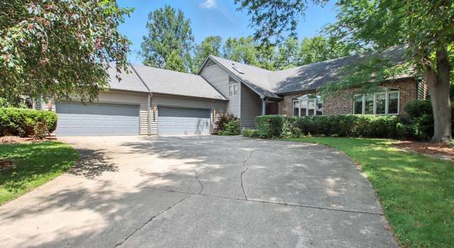 Photo of 5904 Whiting Dr, Mchenry, IL 60050