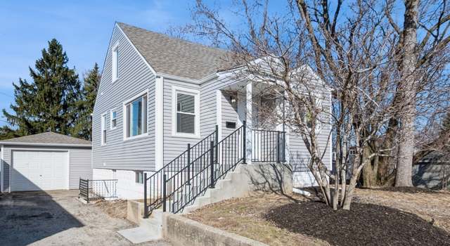 Photo of 8924 S Rockwell Ave, Evergreen Park, IL 60805