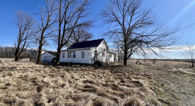 Photo of 911 N County Road 2510, Newman, IL 61942