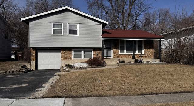 Photo of 3518 Chestnut Dr, Hazel Crest, IL 60429